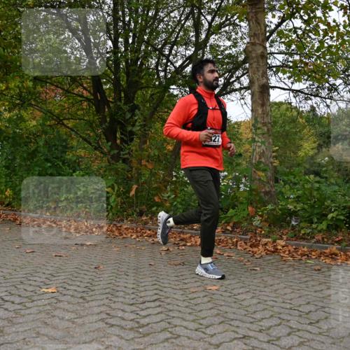 11.10.2026 - Bramfelder Halbmarathon 2026 J. Mangold http://msf.ph/oto/10823473 11.10.2026 10:32:51 Laufen 390, 427 meine-sportfotos.de