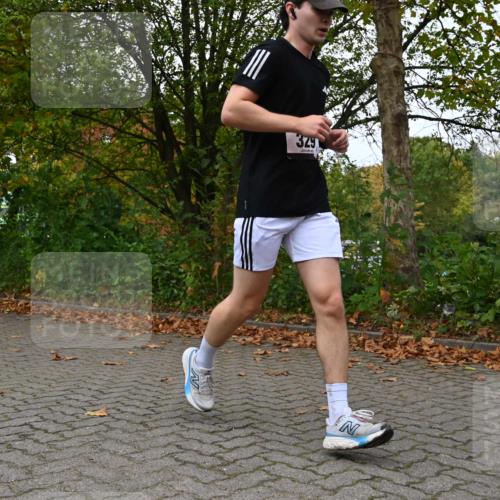 11.10.2026 - Bramfelder Halbmarathon 2026 J. Mangold http://msf.ph/oto/10823520 11.10.2026 10:33:09 Laufen 300, 329, 463 meine-sportfotos.de