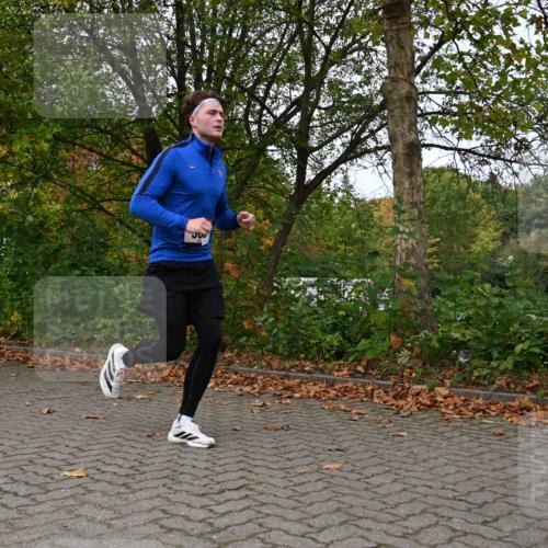 11.10.2026 - Bramfelder Halbmarathon 2026 J. Mangold http://msf.ph/oto/10823559 11.10.2026 10:33:20 Laufen 18, 34, 114, 214, 429, 452, 479, 567, 605, 720 meine-sportfotos.de