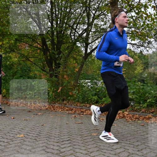 11.10.2026 - Bramfelder Halbmarathon 2026 J. Mangold http://msf.ph/oto/10823563 11.10.2026 10:33:20 Laufen 18, 34, 114, 214, 429, 452, 479, 567, 605, 720 meine-sportfotos.de