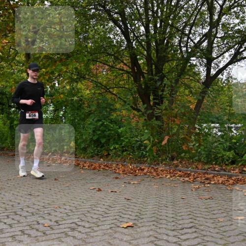 11.10.2026 - Bramfelder Halbmarathon 2026 J. Mangold http://msf.ph/oto/10823859 11.10.2026 10:36:06 Laufen 656 meine-sportfotos.de