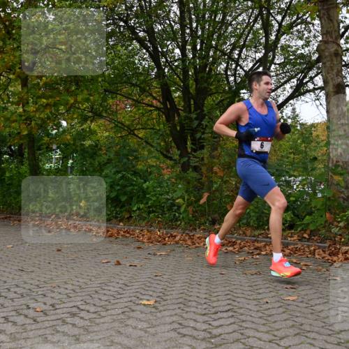 11.10.2026 - Bramfelder Halbmarathon 2026 J. Mangold http://msf.ph/oto/10823922 11.10.2026 10:36:44 Laufen 6, 371, 560 meine-sportfotos.de