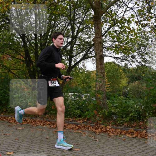 11.10.2026 - Bramfelder Halbmarathon 2026 J. Mangold http://msf.ph/oto/10823958 11.10.2026 10:37:36 Laufen 191, 363, 607 meine-sportfotos.de