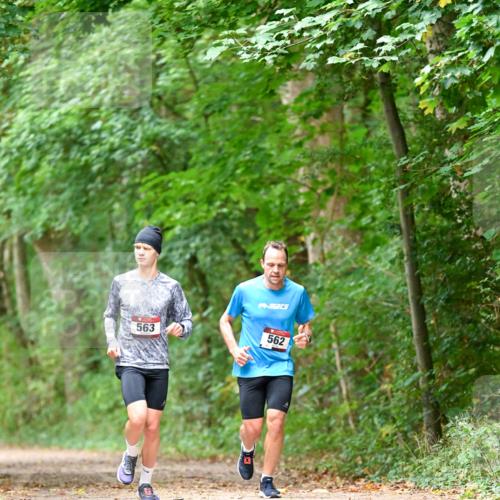 11.10.2026 - Bramfelder Halbmarathon 2026 Dr. Thomas Lammeyer http://msf.ph/oto/10823992 11.10.2026 10:40:03 Laufen 563, 562 meine-sportfotos.de