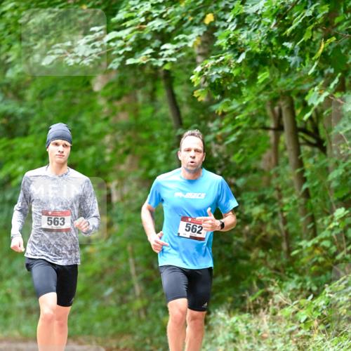 11.10.2026 - Bramfelder Halbmarathon 2026 Dr. Thomas Lammeyer http://msf.ph/oto/10824025 11.10.2026 10:40:06 Laufen 562, 563 meine-sportfotos.de