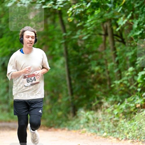 11.10.2026 - Bramfelder Halbmarathon 2026 Dr. Thomas Lammeyer http://msf.ph/oto/10824338 11.10.2026 10:42:20 Laufen 31, 654 meine-sportfotos.de