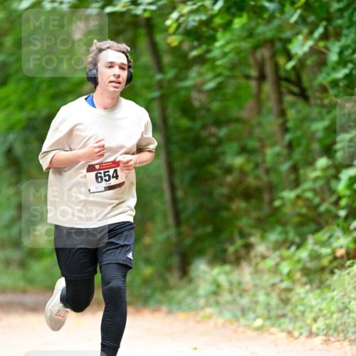 11.10.2026 - Bramfelder Halbmarathon 2026 Dr. Thomas Lammeyer http://msf.ph/oto/10824340 11.10.2026 10:42:20 Laufen 31, 654 meine-sportfotos.de