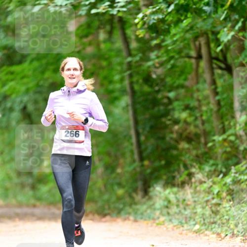 11.10.2026 - Bramfelder Halbmarathon 2026 Dr. Thomas Lammeyer http://msf.ph/oto/10824842 11.10.2026 10:45:46 Laufen 266 meine-sportfotos.de