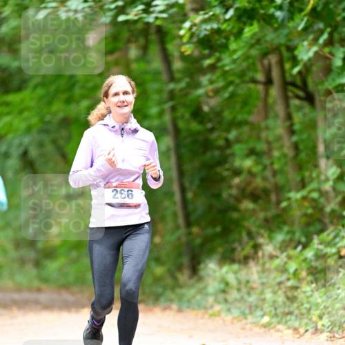 11.10.2026 - Bramfelder Halbmarathon 2026 Dr. Thomas Lammeyer http://msf.ph/oto/10824845 11.10.2026 10:45:47 Laufen 266 meine-sportfotos.de