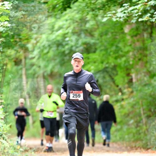 11.10.2026 - Bramfelder Halbmarathon 2026 Dr. Thomas Lammeyer http://msf.ph/oto/10825268 11.10.2026 10:48:52 Laufen 259, 274 meine-sportfotos.de