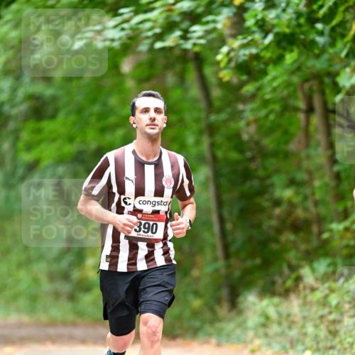 11.10.2026 - Bramfelder Halbmarathon 2026 Dr. Thomas Lammeyer http://msf.ph/oto/10825467 11.10.2026 10:50:07 Laufen 390 meine-sportfotos.de