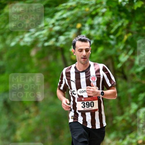 11.10.2026 - Bramfelder Halbmarathon 2026 Dr. Thomas Lammeyer http://msf.ph/oto/10825474 11.10.2026 10:50:08 Laufen 35, 390, 1910 meine-sportfotos.de