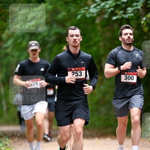 11.10.2026 - Bramfelder Halbmarathon 2026 Dr. Thomas Lammeyer http://msf.ph/oto/10825670 11.10.2026 10:50:55 Laufen 829, 35, 253, 300 meine-sportfotos.de