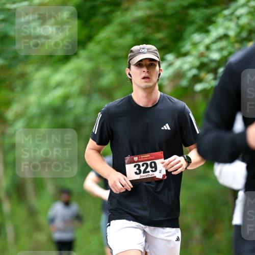 11.10.2026 - Bramfelder Halbmarathon 2026 Dr. Thomas Lammeyer http://msf.ph/oto/10825683 11.10.2026 10:50:58 Laufen 35, 329 meine-sportfotos.de