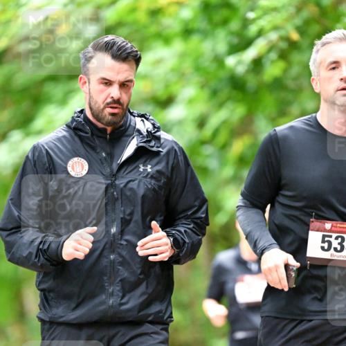 11.10.2026 - Bramfelder Halbmarathon 2026 Dr. Thomas Lammeyer http://msf.ph/oto/10827093 11.10.2026 11:00:33 Laufen 1910, 35, 53 meine-sportfotos.de