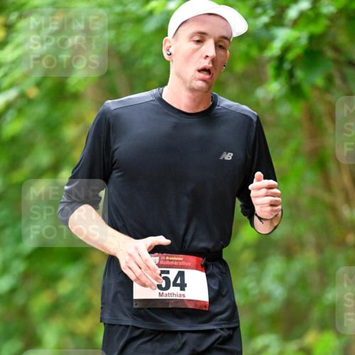 11.10.2026 - Bramfelder Halbmarathon 2026 Dr. Thomas Lammeyer http://msf.ph/oto/10827110 11.10.2026 11:00:39 Laufen 35, 54 meine-sportfotos.de