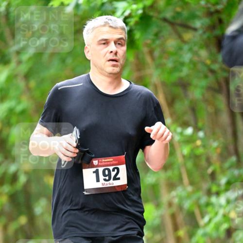 11.10.2026 - Bramfelder Halbmarathon 2026 Dr. Thomas Lammeyer http://msf.ph/oto/10827592 11.10.2026 11:03:21 Laufen 35, 192 meine-sportfotos.de