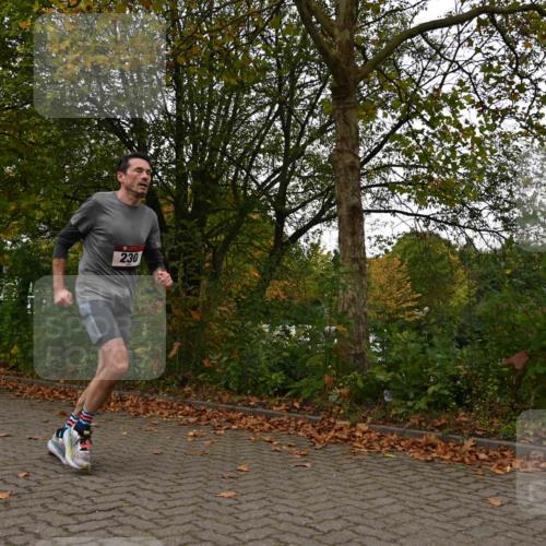 11.10.2026 - Bramfelder Halbmarathon 2026 J. Mangold http://msf.ph/oto/10828018 11.10.2026 10:46:27 Laufen 84, 155, 230 meine-sportfotos.de