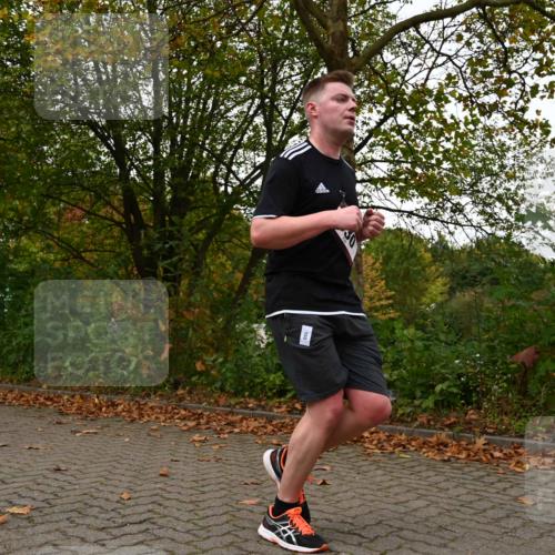 11.10.2026 - Bramfelder Halbmarathon 2026 J. Mangold http://msf.ph/oto/10828240 11.10.2026 10:49:47 Laufen 330 meine-sportfotos.de