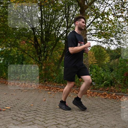 11.10.2026 - Bramfelder Halbmarathon 2026 J. Mangold http://msf.ph/oto/10828275 11.10.2026 10:50:49 Laufen 288, 411, 469, 626 meine-sportfotos.de