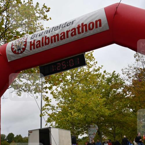 11.10.2026 - Bramfelder Halbmarathon 2026 J. Mangold http://msf.ph/oto/10828495 11.10.2026 10:55:00 Laufen 434, 526 meine-sportfotos.de