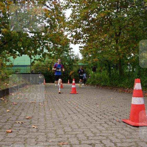 11.10.2026 - Bramfelder Halbmarathon 2026 J. Mangold http://msf.ph/oto/10828557 11.10.2026 10:55:45 Laufen 309, 444 meine-sportfotos.de