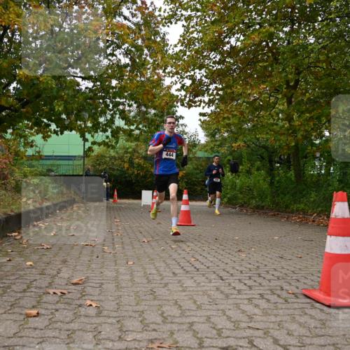 11.10.2026 - Bramfelder Halbmarathon 2026 J. Mangold http://msf.ph/oto/10828563 11.10.2026 10:55:46 Laufen 444 meine-sportfotos.de