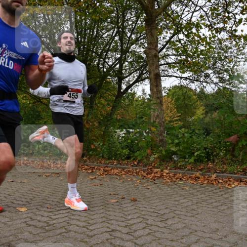 11.10.2026 - Bramfelder Halbmarathon 2026 J. Mangold http://msf.ph/oto/10828748 11.10.2026 10:58:17 Laufen 110, 191, 455, 614, 801 meine-sportfotos.de
