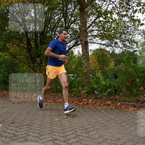 11.10.2026 - Bramfelder Halbmarathon 2026 J. Mangold http://msf.ph/oto/10828874 11.10.2026 10:59:53 Laufen 390, 456 meine-sportfotos.de