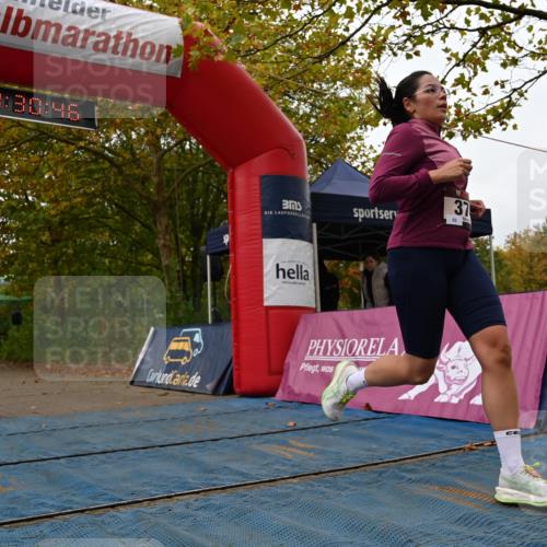 11.10.2026 - Bramfelder Halbmarathon 2026 J. Mangold http://msf.ph/oto/10828958 11.10.2026 11:00:45 Laufen 374 meine-sportfotos.de