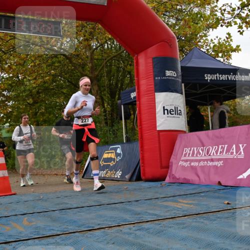 11.10.2026 - Bramfelder Halbmarathon 2026 J. Mangold http://msf.ph/oto/10828966 11.10.2026 11:01:01 Laufen 227, 300, 329, 385, 463, 714 meine-sportfotos.de