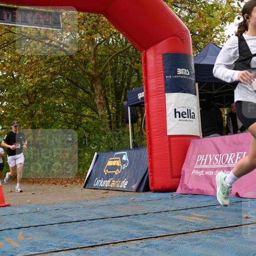 11.10.2026 - Bramfelder Halbmarathon 2026 J. Mangold http://msf.ph/oto/10828987 11.10.2026 11:01:02 Laufen 227, 300, 329, 385, 463, 714 meine-sportfotos.de