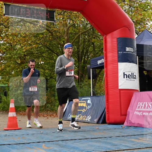 11.10.2026 - Bramfelder Halbmarathon 2026 J. Mangold http://msf.ph/oto/10829104 11.10.2026 11:01:43 Laufen 70, 114, 427 meine-sportfotos.de