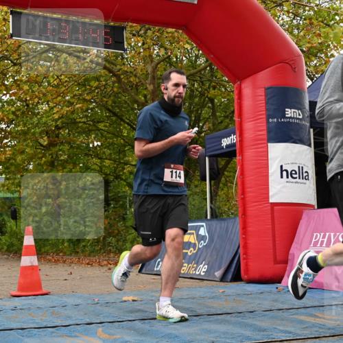 11.10.2026 - Bramfelder Halbmarathon 2026 J. Mangold http://msf.ph/oto/10829112 11.10.2026 11:01:44 Laufen 70, 114, 427 meine-sportfotos.de