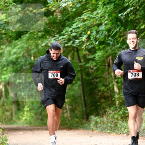 11.10.2026 - Bramfelder Halbmarathon 2026 Dr. Thomas Lammeyer http://msf.ph/oto/10829274 11.10.2026 11:09:16 Laufen 709, 708 meine-sportfotos.de