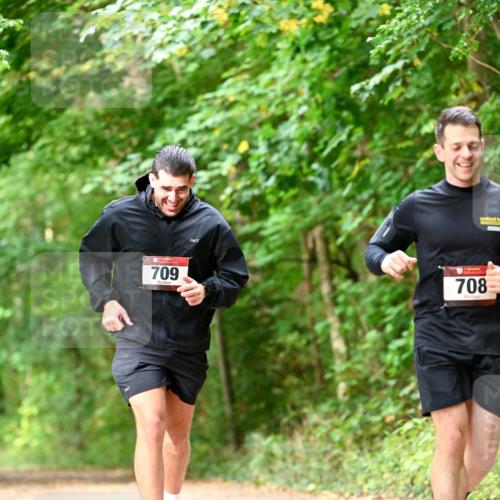 11.10.2026 - Bramfelder Halbmarathon 2026 Dr. Thomas Lammeyer http://msf.ph/oto/10829284 11.10.2026 11:09:17 Laufen 709, 708 meine-sportfotos.de