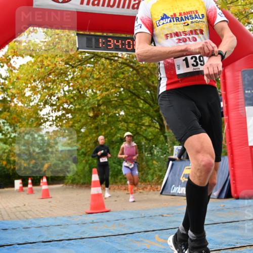 11.10.2026 - Bramfelder Halbmarathon 2026 J. Mangold http://msf.ph/oto/10829335 11.10.2026 11:04:06 Laufen 139, 539, 759 meine-sportfotos.de