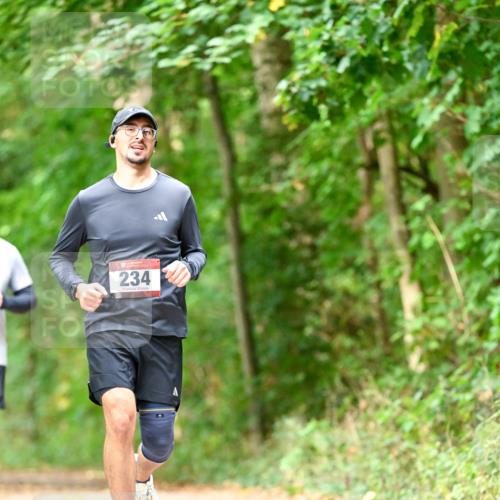 11.10.2026 - Bramfelder Halbmarathon 2026 Dr. Thomas Lammeyer http://msf.ph/oto/10829392 11.10.2026 11:10:16 Laufen 234 meine-sportfotos.de