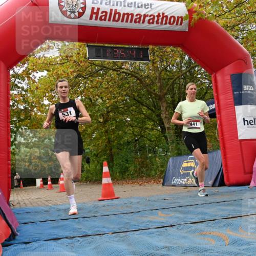 11.10.2026 - Bramfelder Halbmarathon 2026 J. Mangold http://msf.ph/oto/10829475 11.10.2026 11:05:40 Laufen 441, 531 meine-sportfotos.de