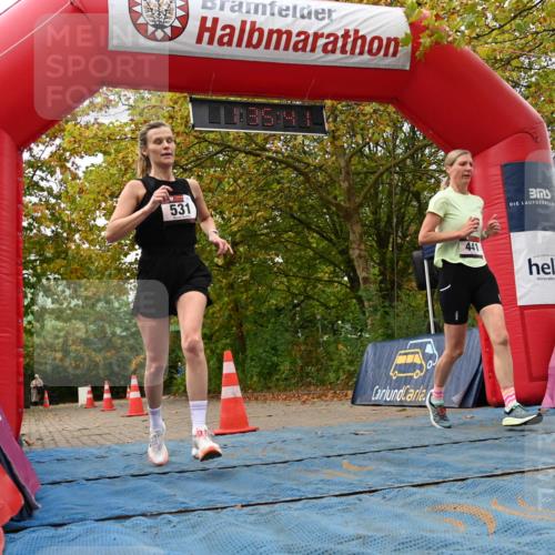 11.10.2026 - Bramfelder Halbmarathon 2026 J. Mangold http://msf.ph/oto/10829478 11.10.2026 11:05:40 Laufen 441, 531 meine-sportfotos.de