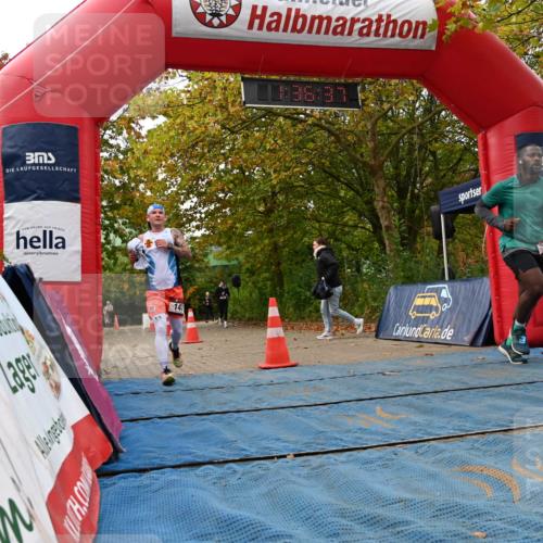 11.10.2026 - Bramfelder Halbmarathon 2026 J. Mangold http://msf.ph/oto/10829535 11.10.2026 11:06:36 Laufen 98, 147, 495 meine-sportfotos.de