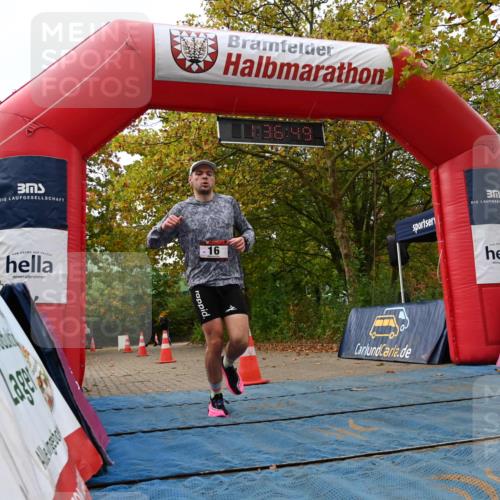 11.10.2026 - Bramfelder Halbmarathon 2026 J. Mangold http://msf.ph/oto/10829563 11.10.2026 11:06:47 Laufen 16, 40 meine-sportfotos.de