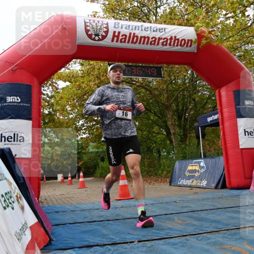 11.10.2026 - Bramfelder Halbmarathon 2026 J. Mangold http://msf.ph/oto/10829565 11.10.2026 11:06:48 Laufen 16, 40 meine-sportfotos.de