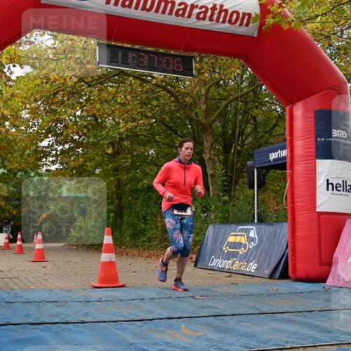 11.10.2026 - Bramfelder Halbmarathon 2026 J. Mangold http://msf.ph/oto/10829574 11.10.2026 11:07:05 Laufen 808 meine-sportfotos.de