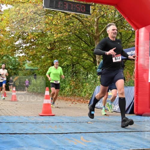 11.10.2026 - Bramfelder Halbmarathon 2026 J. Mangold http://msf.ph/oto/10829647 11.10.2026 11:07:48 Laufen 33, 262, 704, 814, 815 meine-sportfotos.de