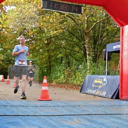 11.10.2026 - Bramfelder Halbmarathon 2026 J. Mangold http://msf.ph/oto/10829755 11.10.2026 11:08:13 Laufen 77, 560 meine-sportfotos.de