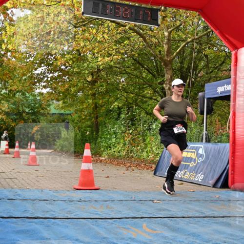 11.10.2026 - Bramfelder Halbmarathon 2026 J. Mangold http://msf.ph/oto/10829783 11.10.2026 11:08:16 Laufen 77, 560 meine-sportfotos.de