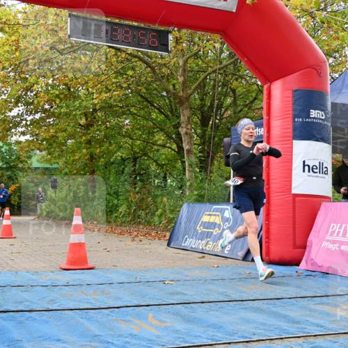 11.10.2026 - Bramfelder Halbmarathon 2026 J. Mangold http://msf.ph/oto/10829833 11.10.2026 11:08:54 Laufen 54, 240 meine-sportfotos.de