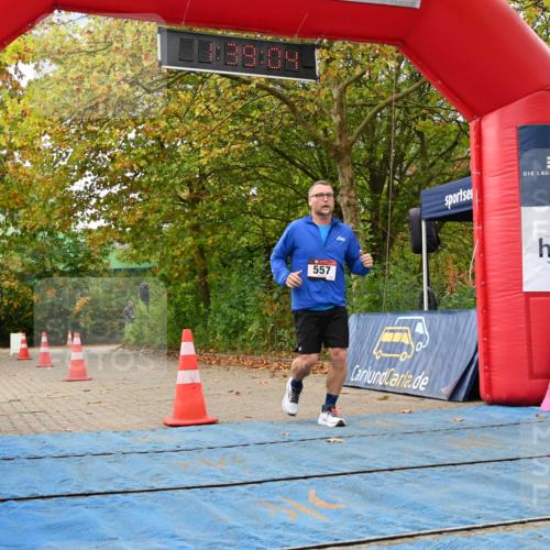 11.10.2026 - Bramfelder Halbmarathon 2026 J. Mangold http://msf.ph/oto/10829860 11.10.2026 11:09:02 Laufen 54, 557 meine-sportfotos.de