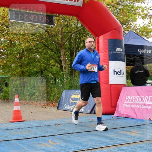 11.10.2026 - Bramfelder Halbmarathon 2026 J. Mangold http://msf.ph/oto/10829867 11.10.2026 11:09:03 Laufen 557 meine-sportfotos.de